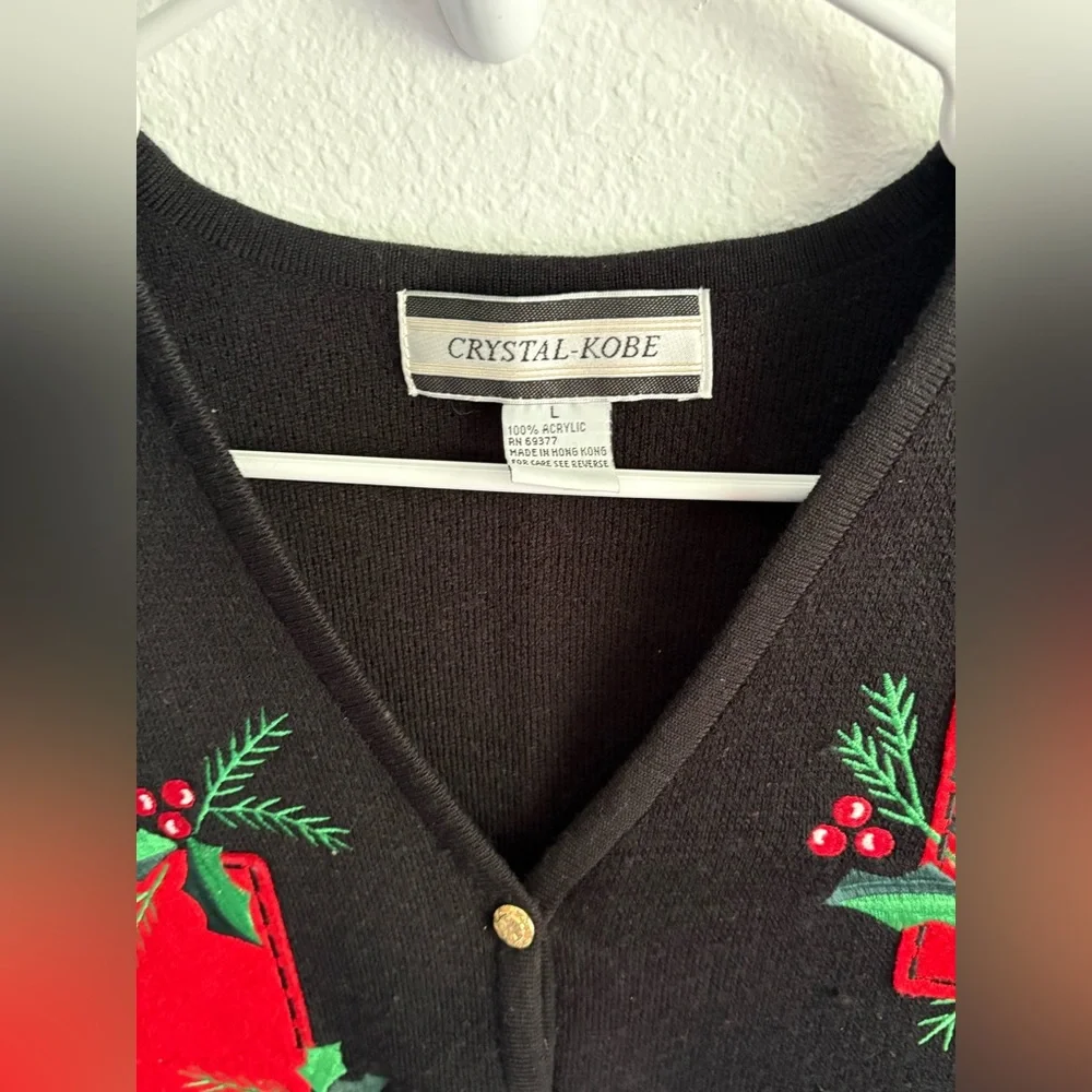 CRYSTAL-KOBE‎ VINTAGE HOLIDAY VEST W/HOLLY DETAILS - WOMENS SIZE LARGE